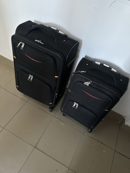 Продам чемоданы M,S(цена за два чемодана)