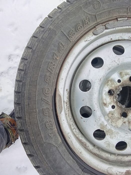 Резина летняя на дисках.