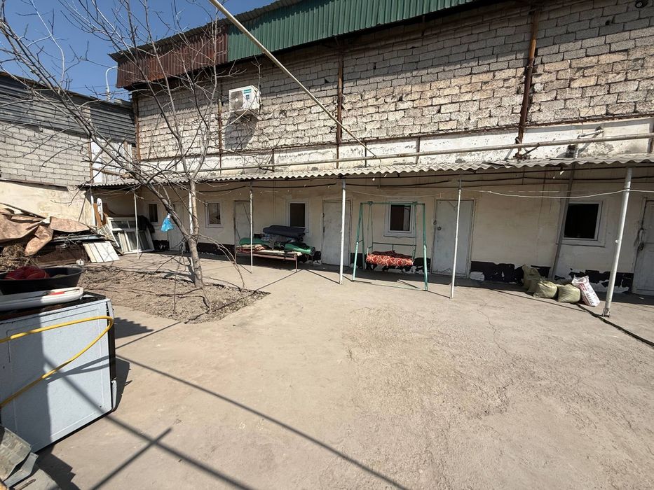 Продаётся дом участок с бизнесом 1-линия по ул Бектемир Шох кучаси
