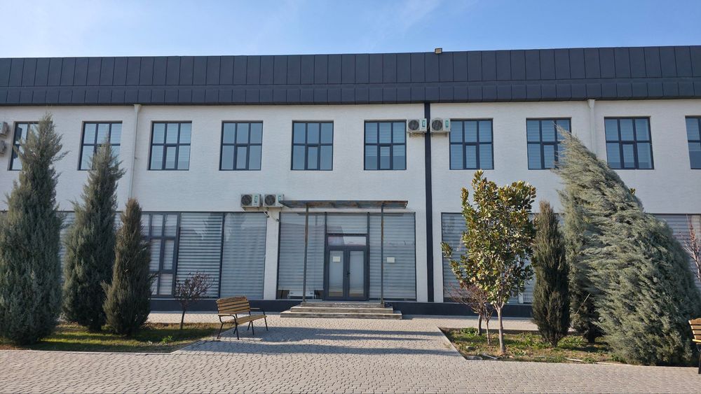 В аренду готовый административный комплекс - 3 здания