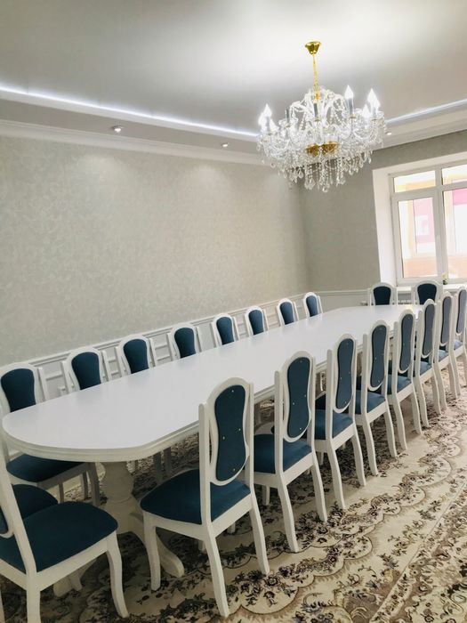 Продам стол со стульями 20 шт