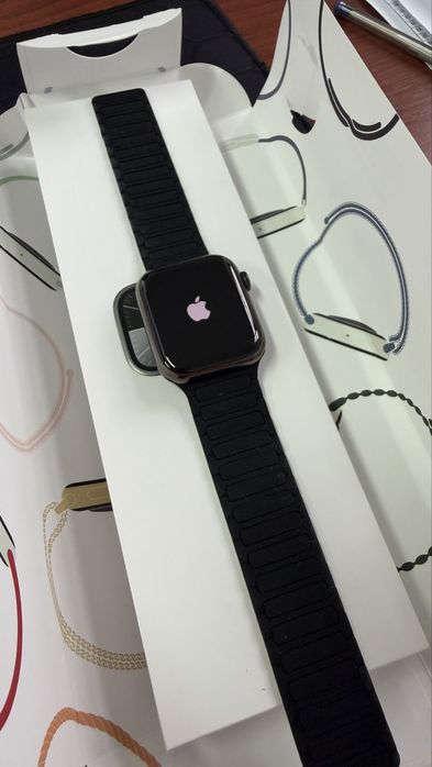 Apple Watch 9 GPS + Cellular 45mm Carcasa Otel Inoxidabil Graphite