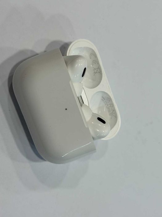 Apple AirPods Pro (2nd Generation)