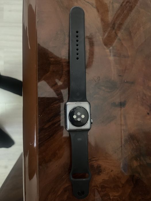 Продам эпл вотч 3