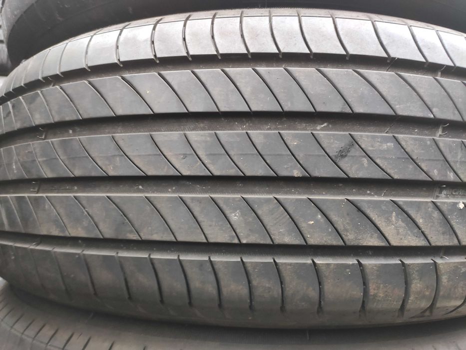 4бр Летни гуми 235 60 17 - Michelin