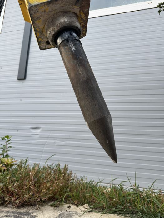 Picon miniexcavator ATLAS COPCO SB202 nou