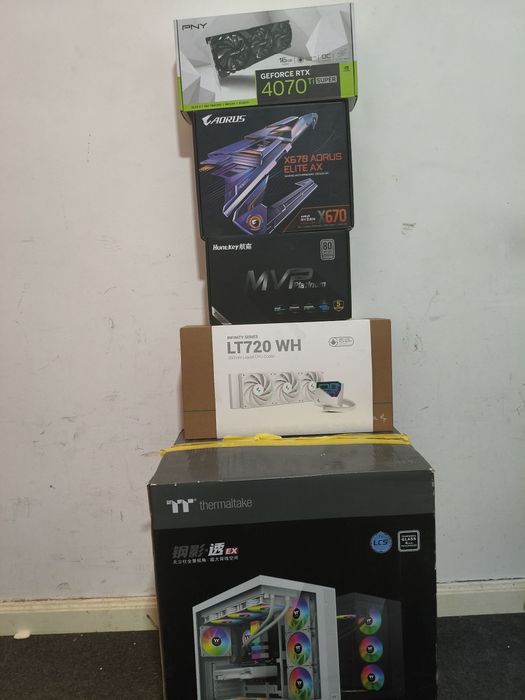 Ryzen 9, 32gbd dr5, rtx 4070ti super 16gb , 1tb ssd nvme