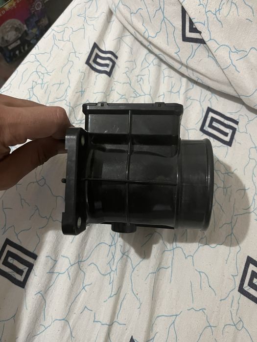 Продам датчик ДМРВ E5T08471 mitsubishi