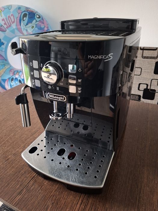 Expresor Delonghi Magnifica s