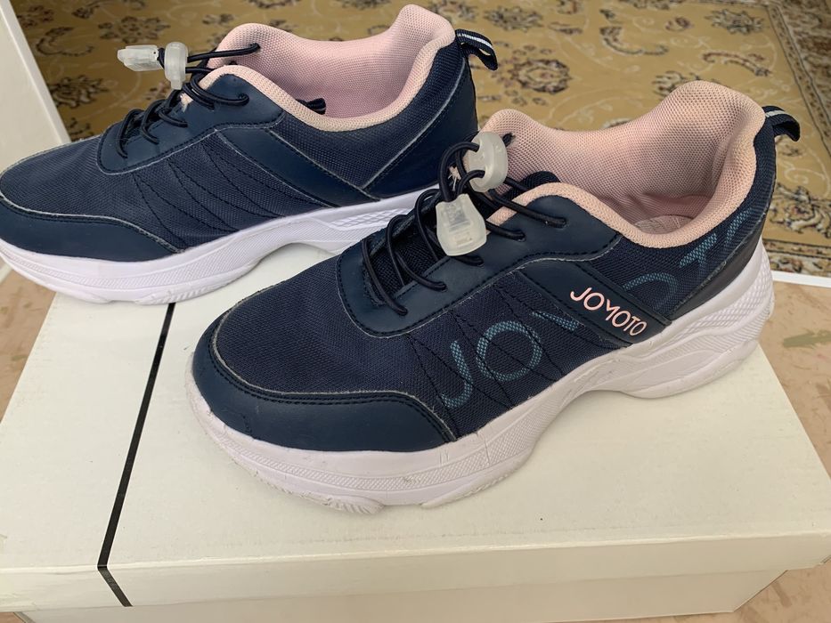 Кроссовки 36 разм