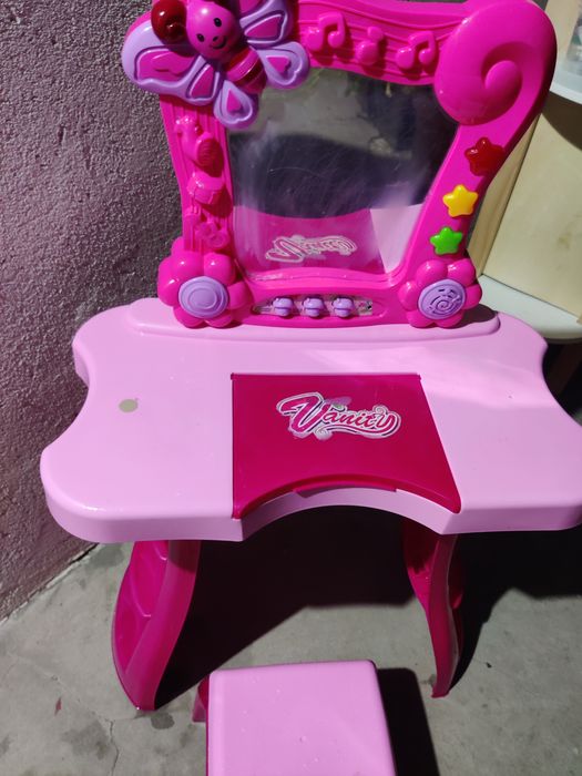 Măsuță de machiaj