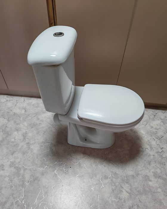 Продаётся унитаз