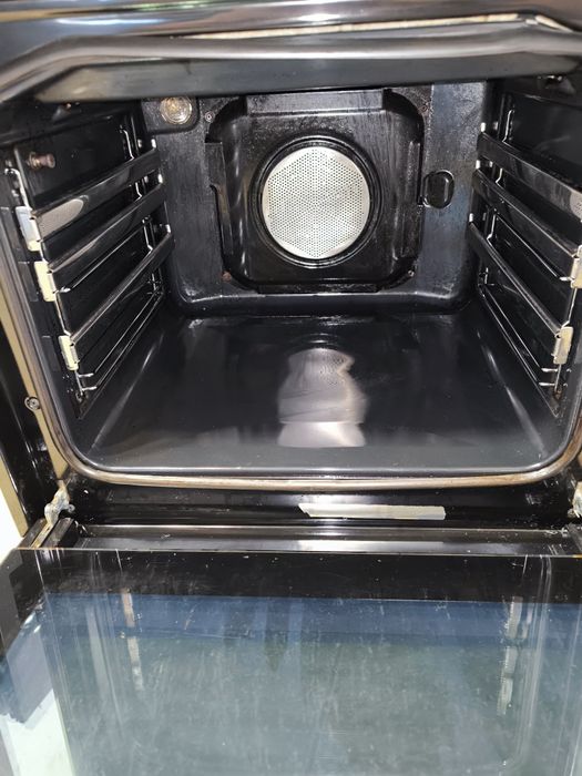 Продавам фурна за вграждане марка Gorenje, модел: BO 87 ORA-B