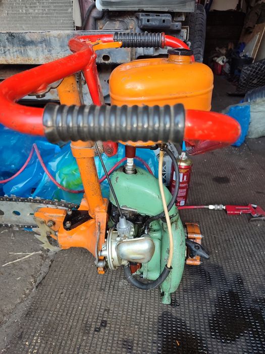 Продам бензопилу "Дружба"