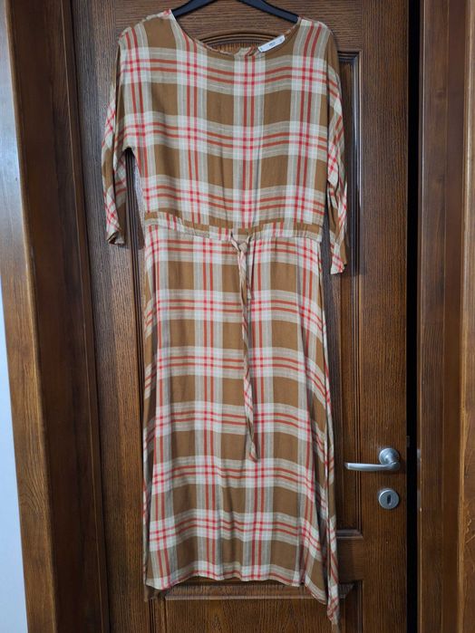 Rochie in carouri , Mango