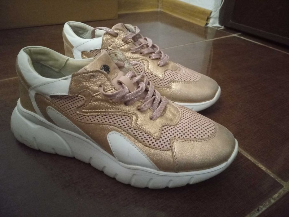 Adidași damă, talpă înaltă, Mărimea 38