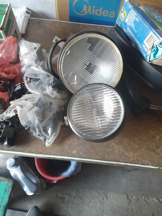 Продам противотуманку и фару