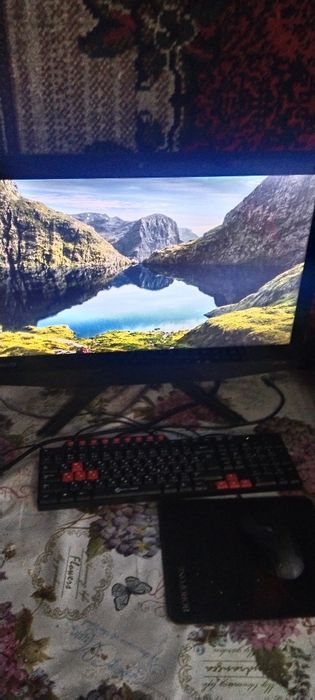 Продам компьютер.леново.