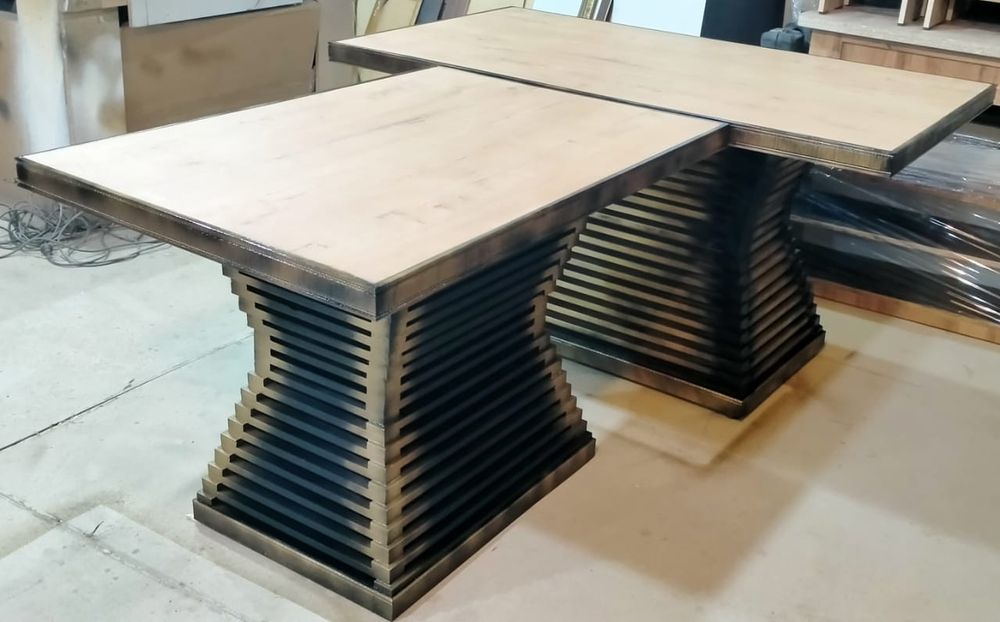 Продам новый стол!