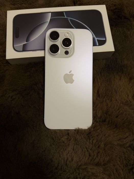 Продам Iphone 16 Pro