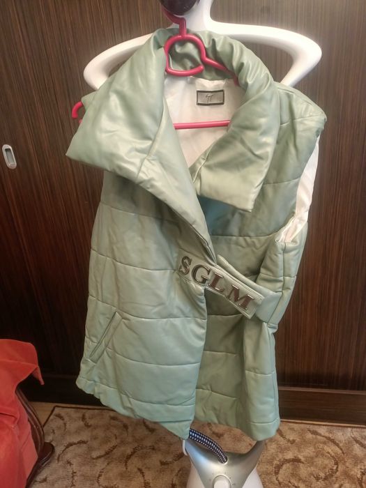 Vand costume dama noi