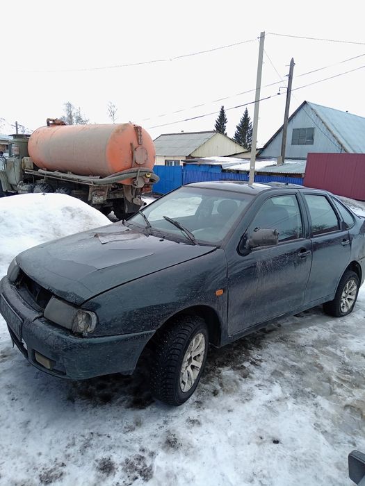 В разборе Фольксваген Поло 1998 год