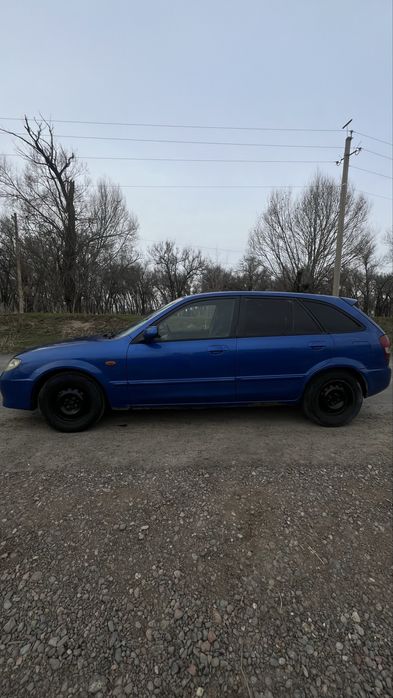 Мазда 323 хетчбек