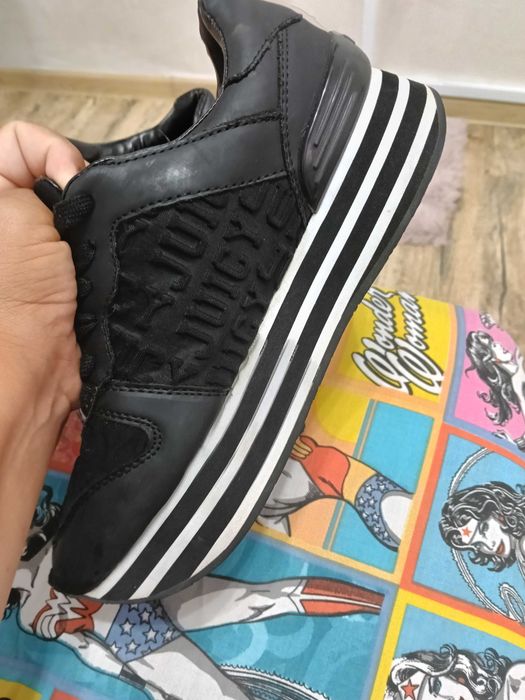 Adidași juice couture