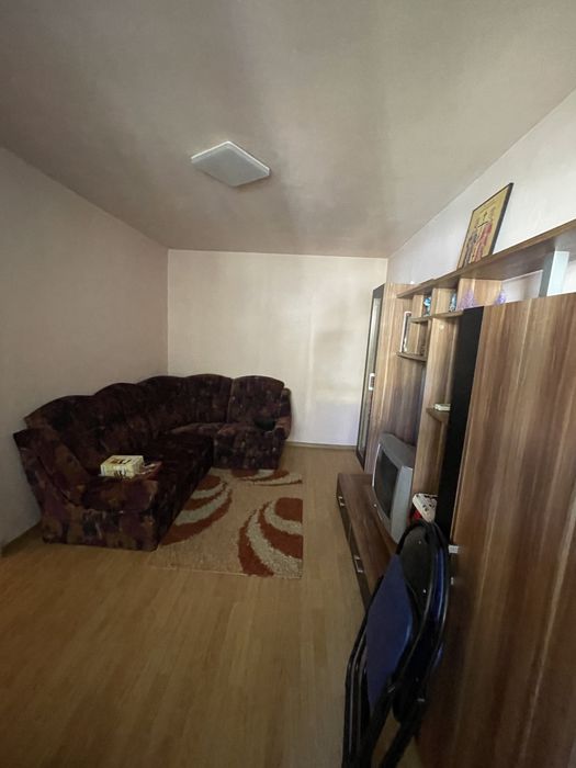Vand apartament 3 camere
