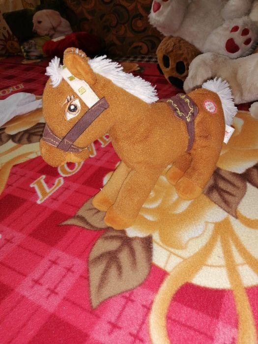 Пееща плюшена играчка