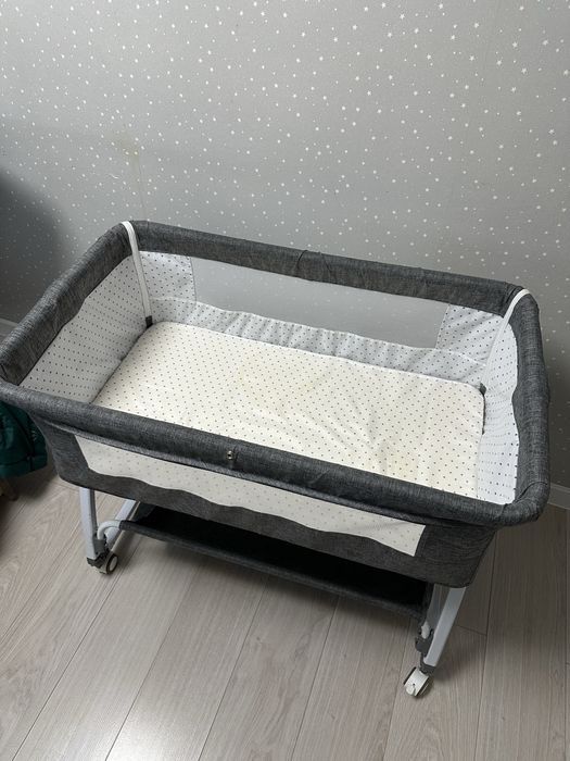 Продам кроватку ,люльку.