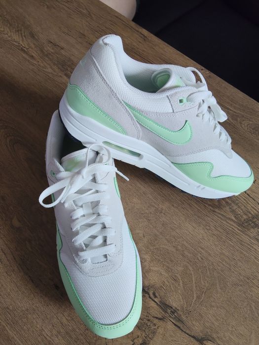 Nike Air max 44.5,чисто нови