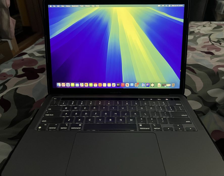 Vand MacBook Pro M1, 8gb RAM, 512 gb Memorie Interna