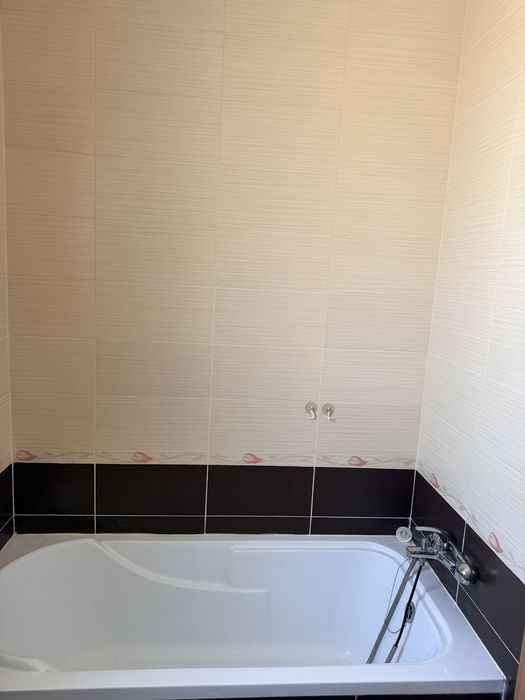 Inchiriez ap. 2 camere Ciresica-C. Cisnadiei, loc parcare inclus