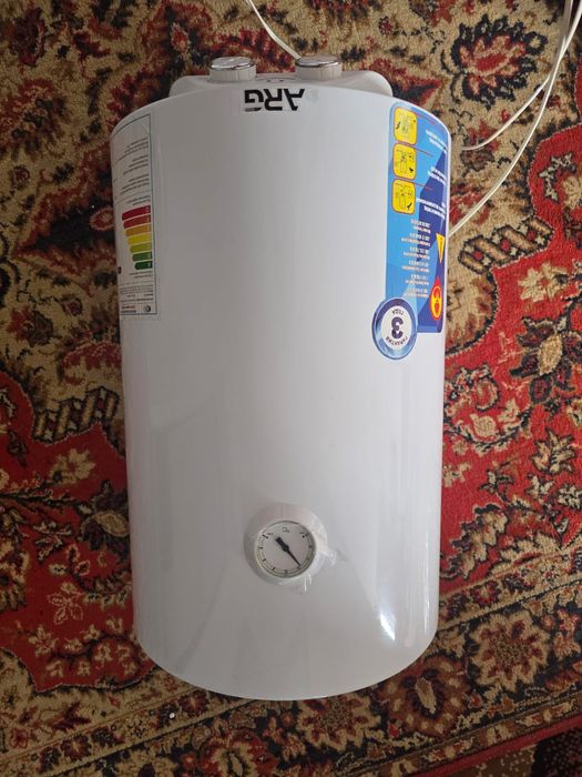 Продам электрический водонагреватель