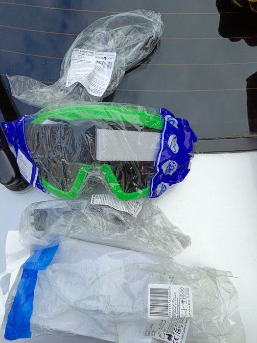 Краги , очки резчика,. наколенники