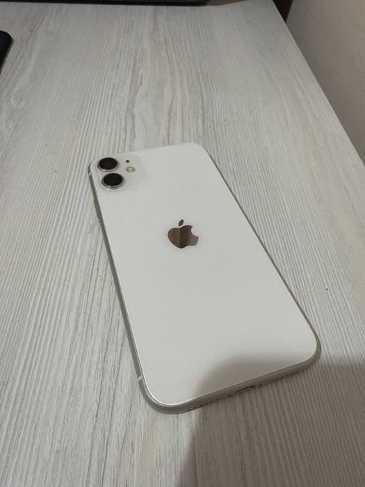 Iphone 11 holati ideal,64 GB BATAREYA ALMASHGAN 100%.