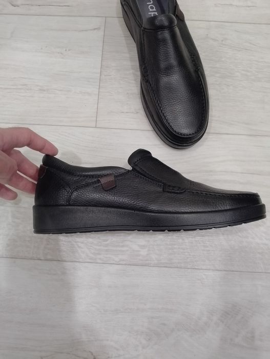 Мужские кожаные лоферы