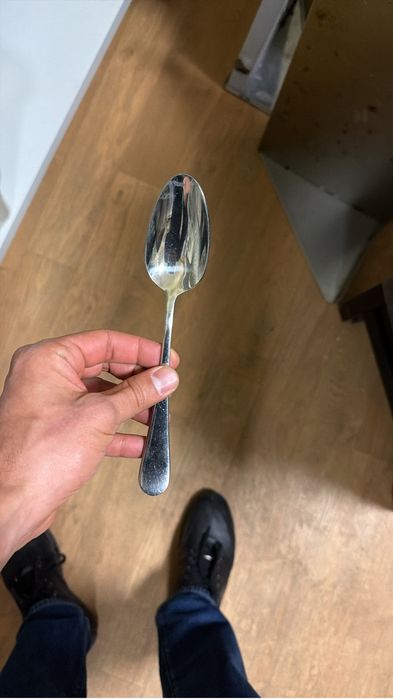 Продам столовые приборы