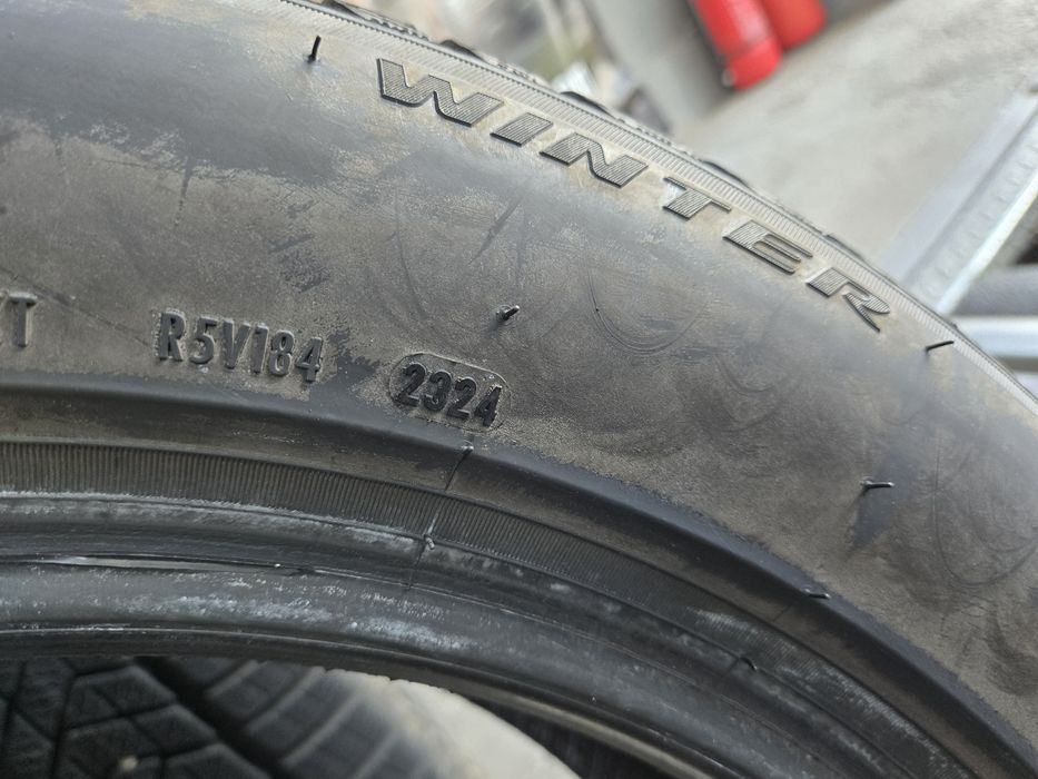 225/60/18 PIRELLI 4бр