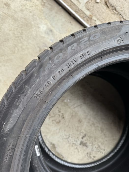 Pirelli sotto zero 3  285 35 r20/255 40 r20
