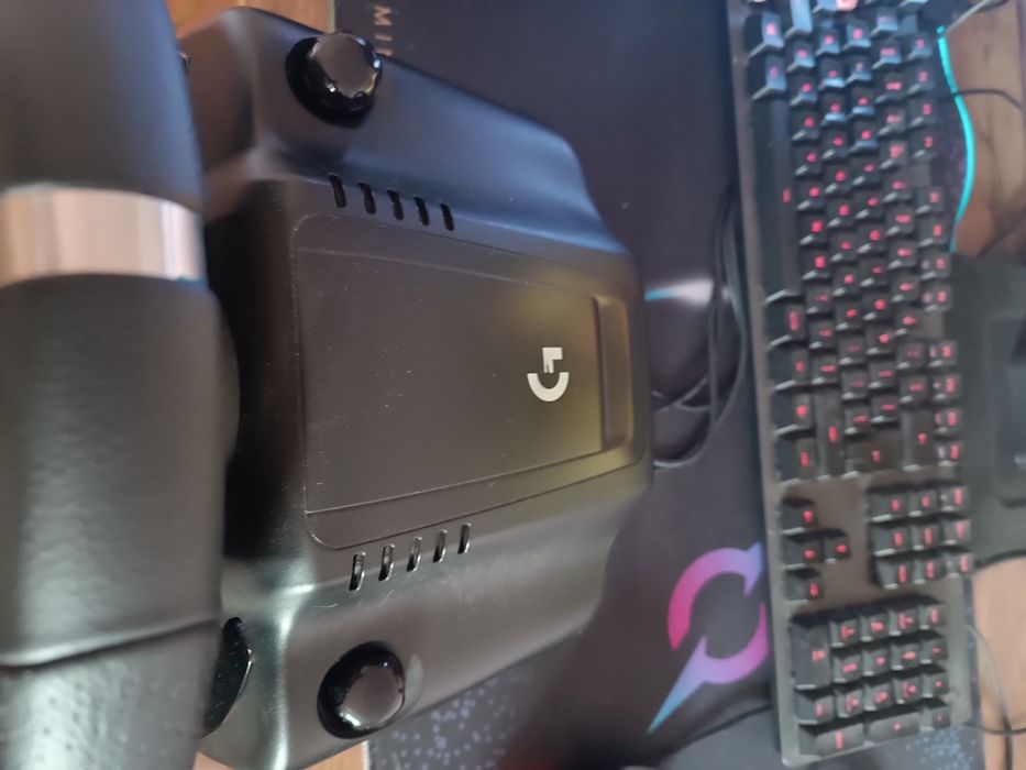 Vând sat complet Logitech racing g923