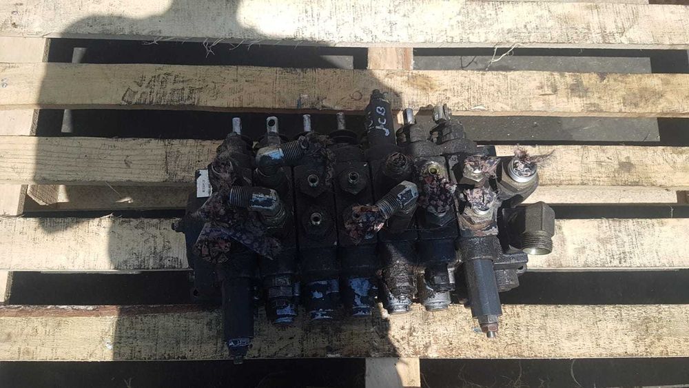Distribuitor hidraulic comenzi spate JCB 4CX