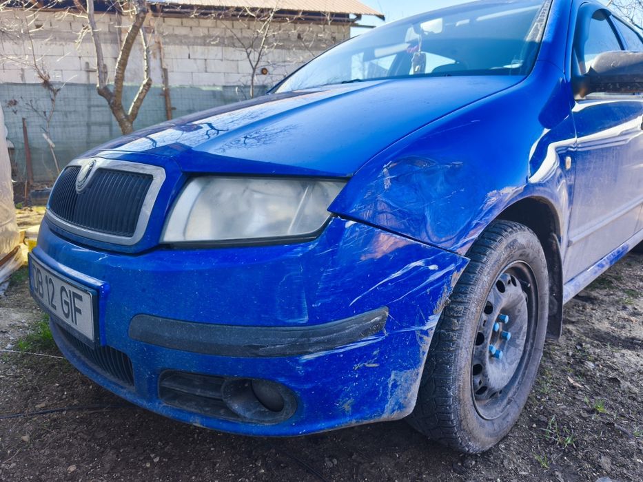 Skoda Fabia 1 ușor accidentata