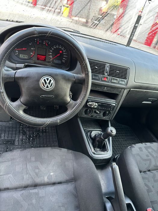 Vand Vw golf 4 1.6 SR