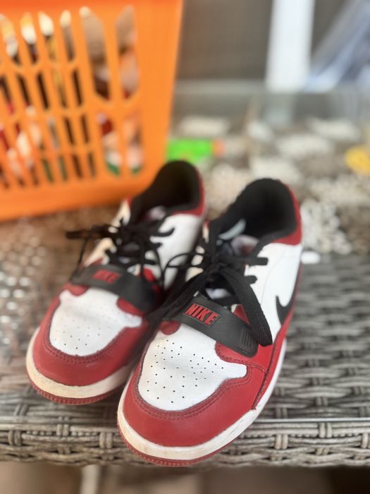 adidasi air jordan