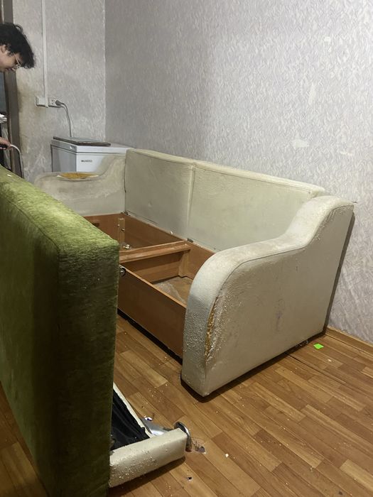 Отдам диван б/у для дачи или стройки