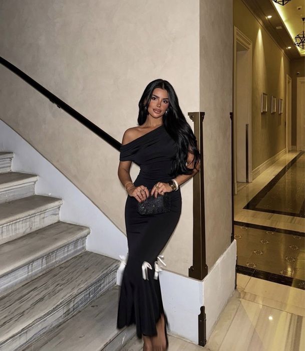 Черное вечернее платье