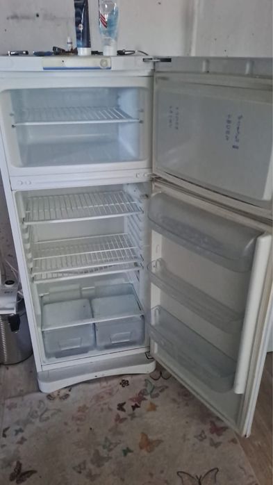 Продам холодильник