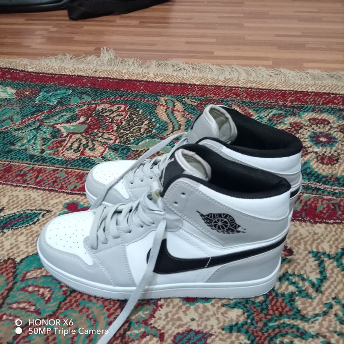 AIR JORDAN NIKE oyoq kiyimi